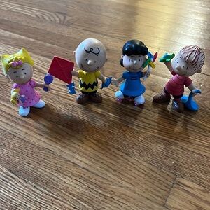Charlie Brown Figurine Set
